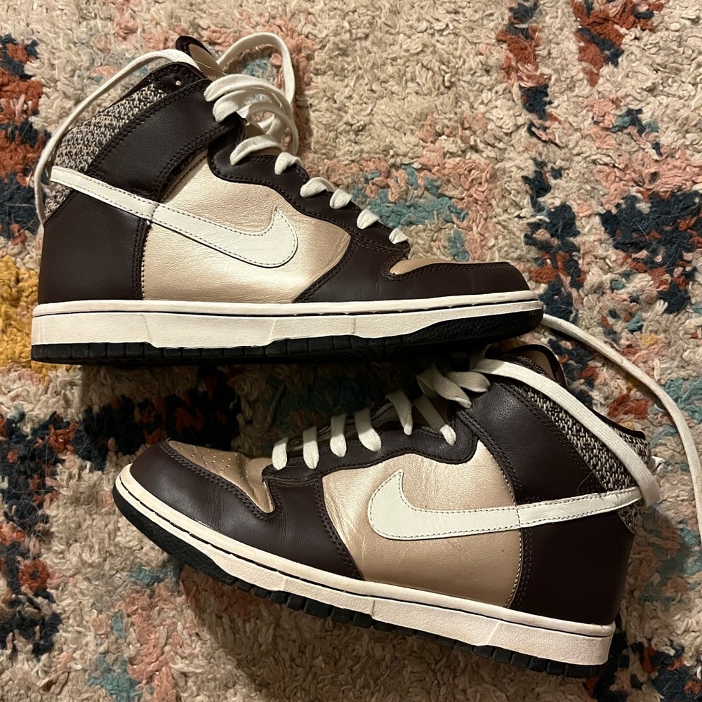 2007 mocha Nikes with tweed